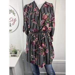 Cute Womens Top Size M